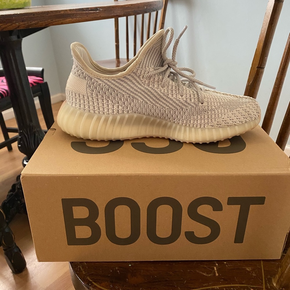 Yeezy 350 Lundmark size US 10 non reflective